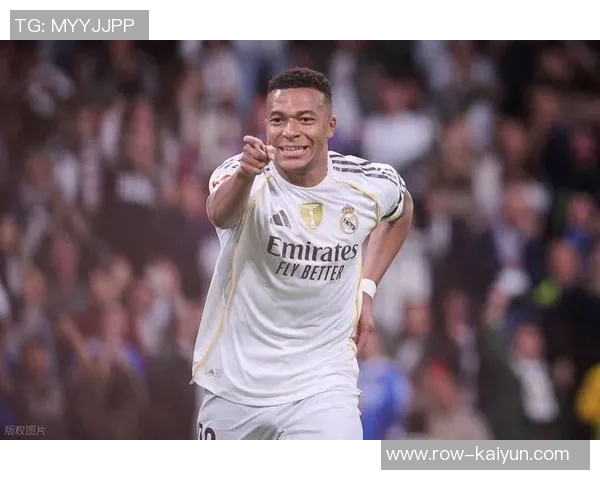 环球足球奖2025年度最佳球员候选:姆巴佩在列,巴黎8人入选 环球足球奖2025年度最佳球员候选:姆巴佩在列,巴黎8人入选